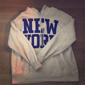 New York sweatshirt